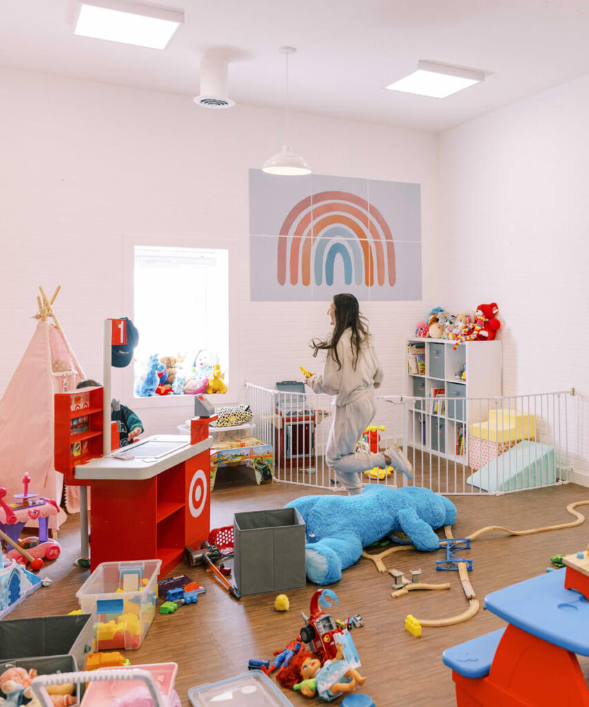 Mom's Oasis Kid Corner supervised play space for moms getting spa services in American Fork Utah
