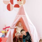 Can You Bring Your Kids to a Nail Salon?
