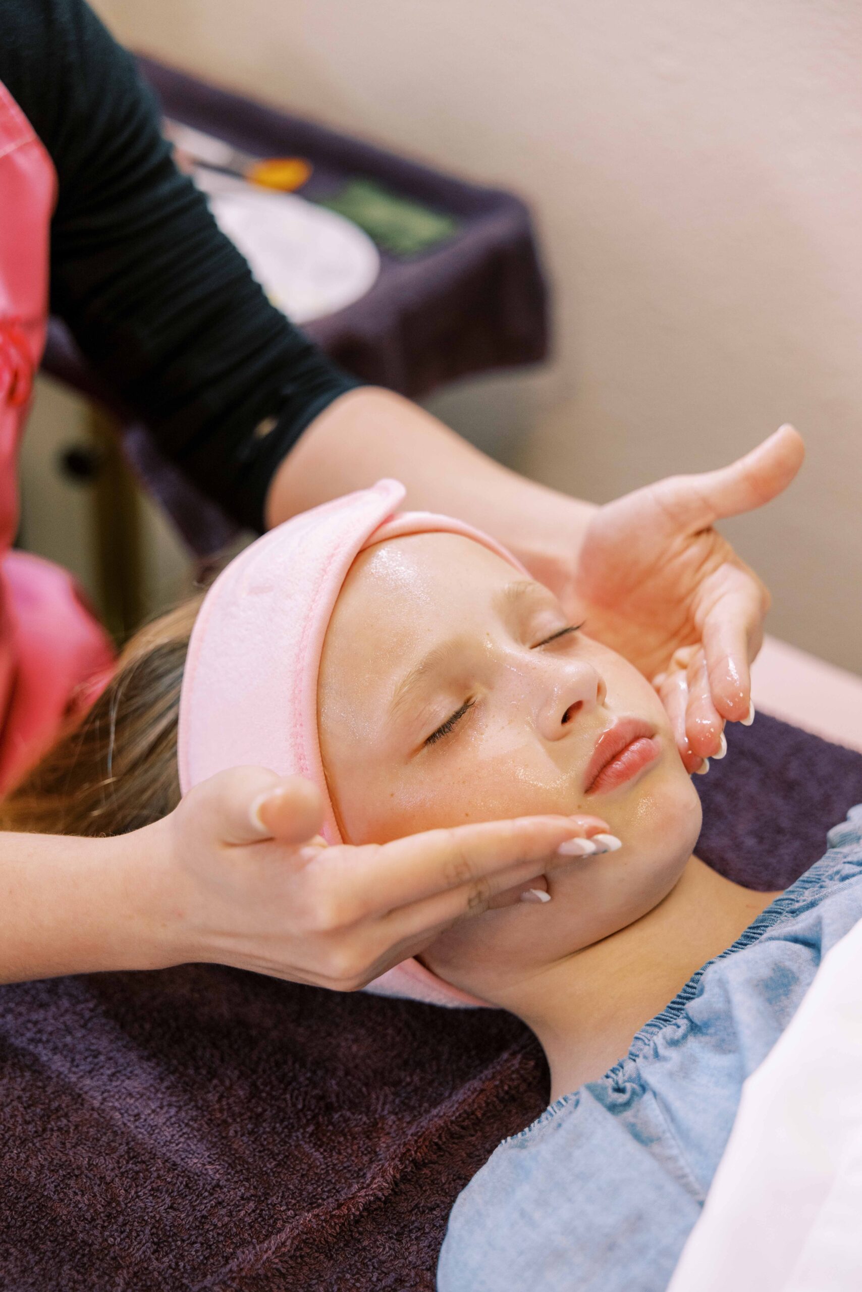 Classic spa Membership facial at Mom’s Oasis salon and spa in American Fork, Utah